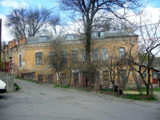 Дом-крепость на ул.Шмидта