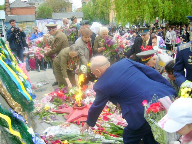 Возложение цветов